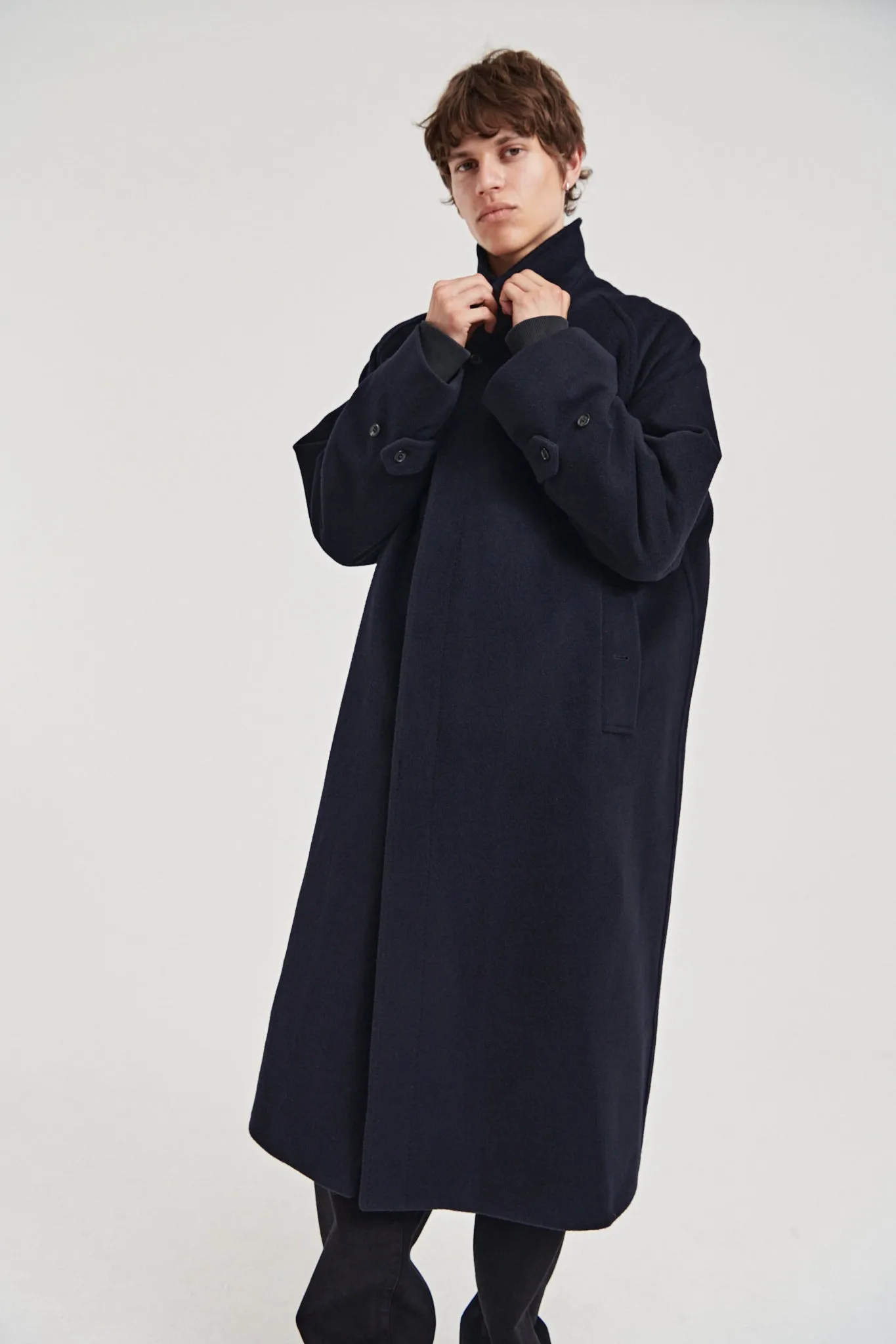 10 / Cashmere coat navy