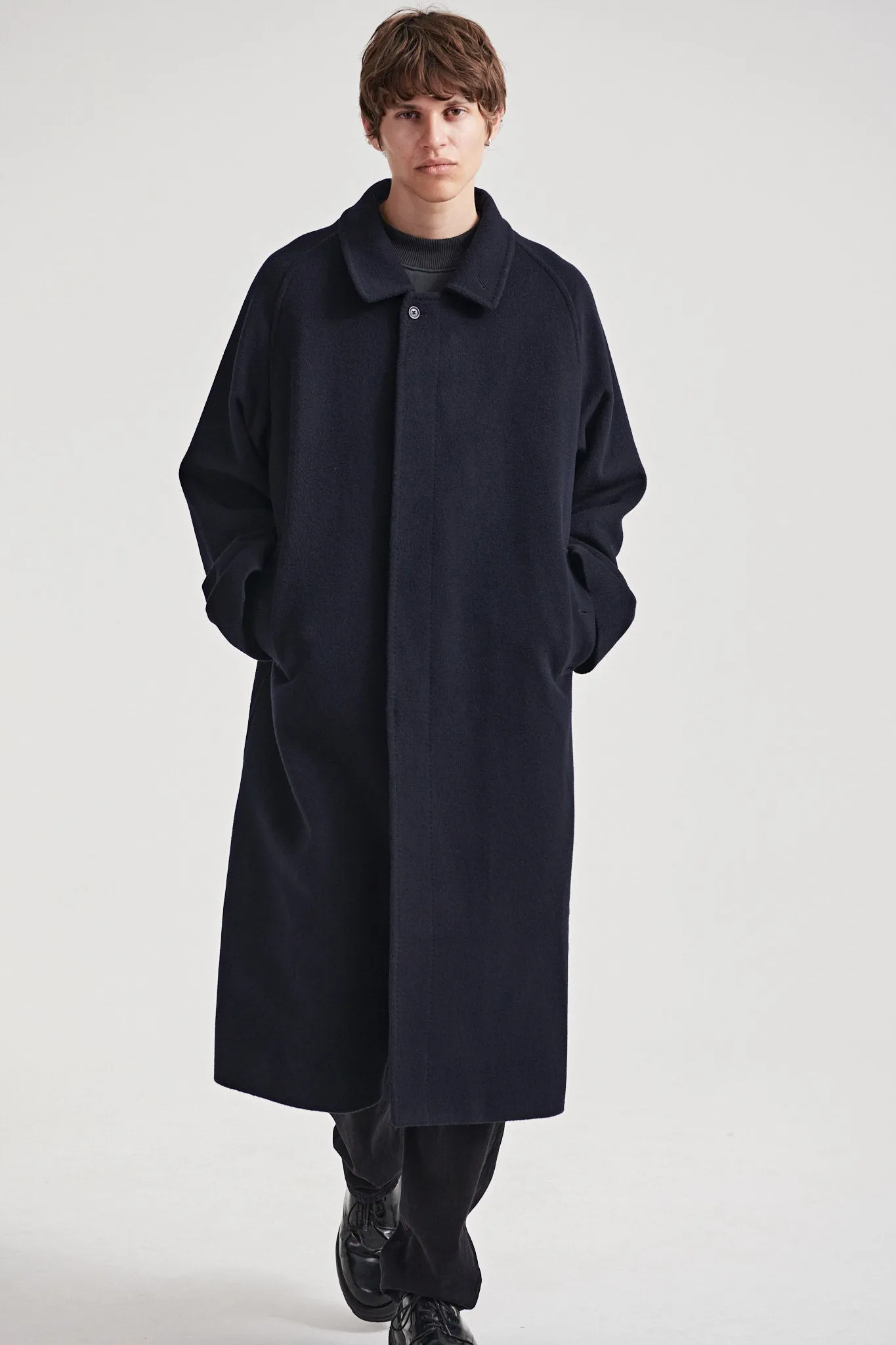 10 / Cashmere coat navy