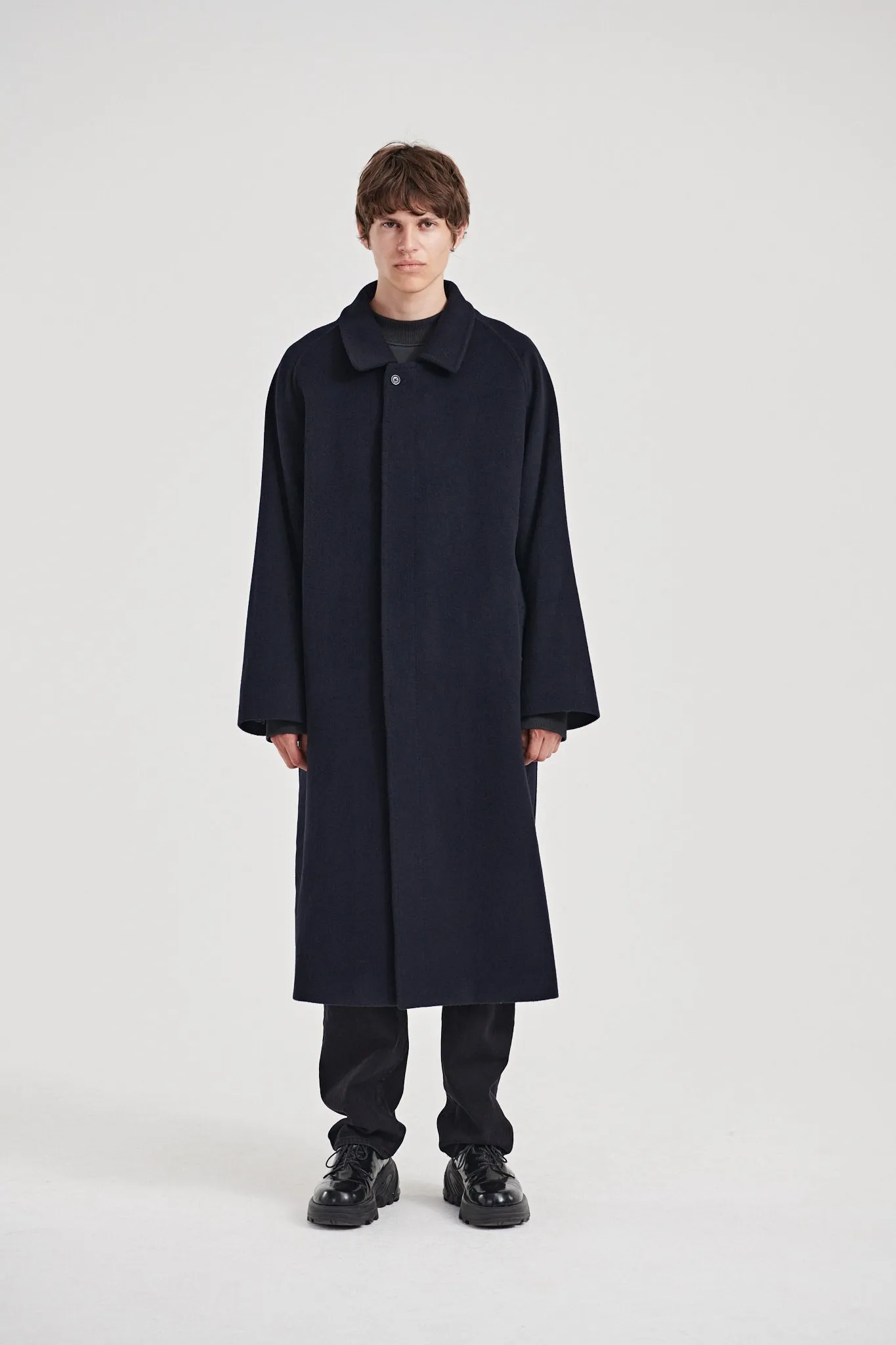 10 / Cashmere coat navy