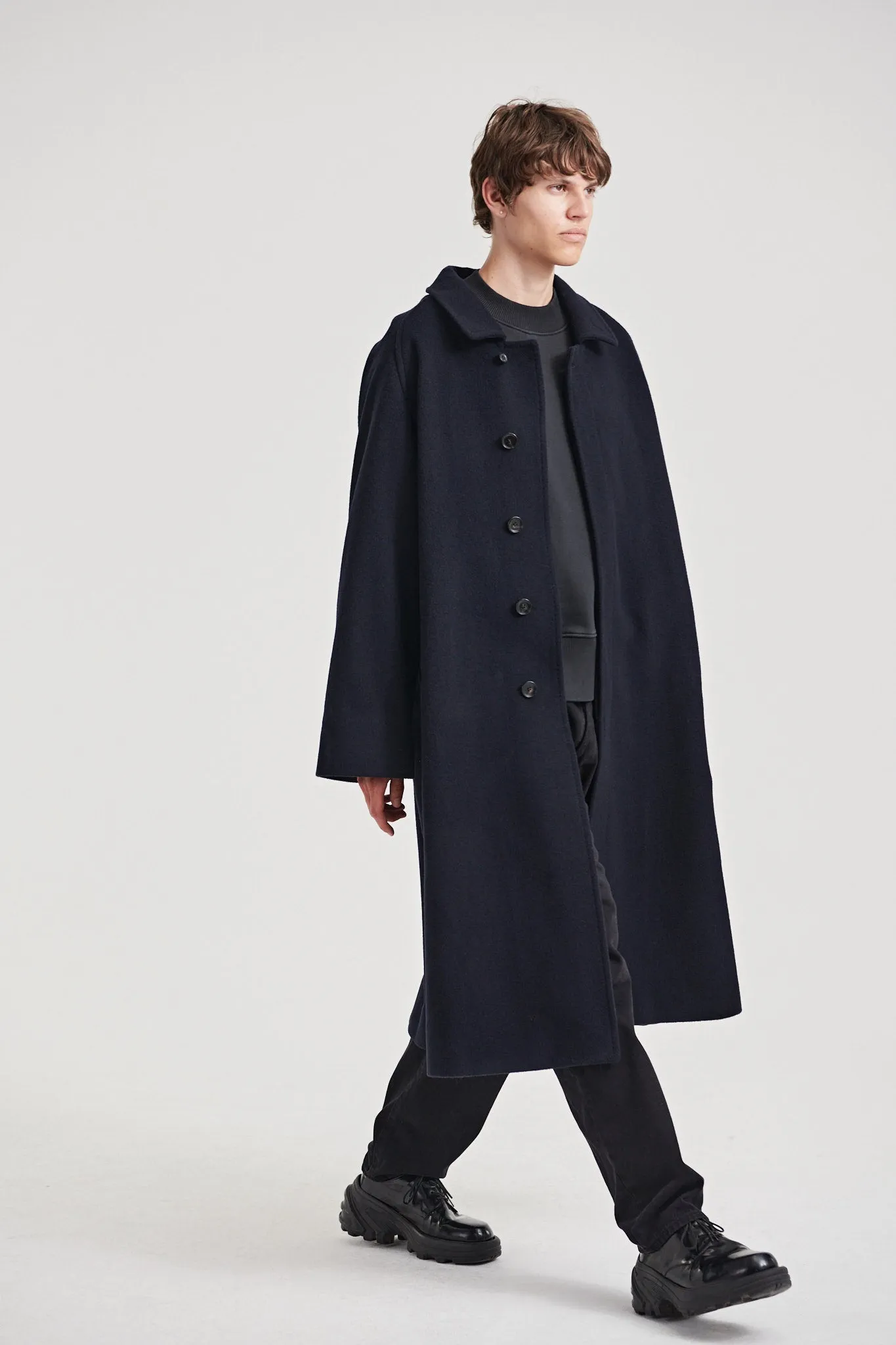 10 / Cashmere coat navy