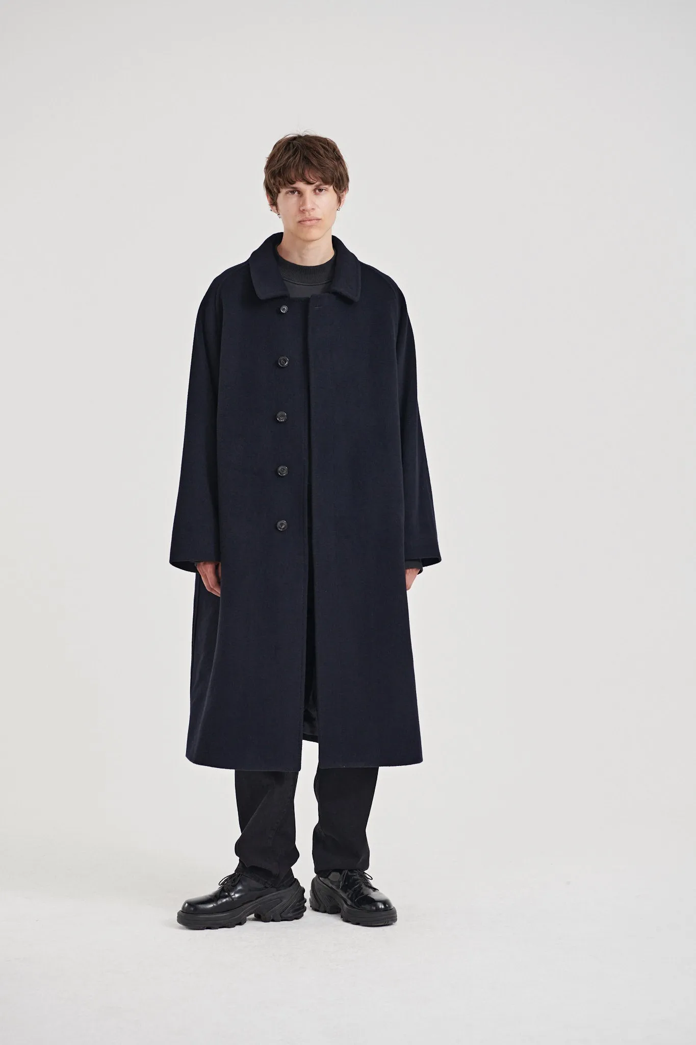 10 / Cashmere coat navy