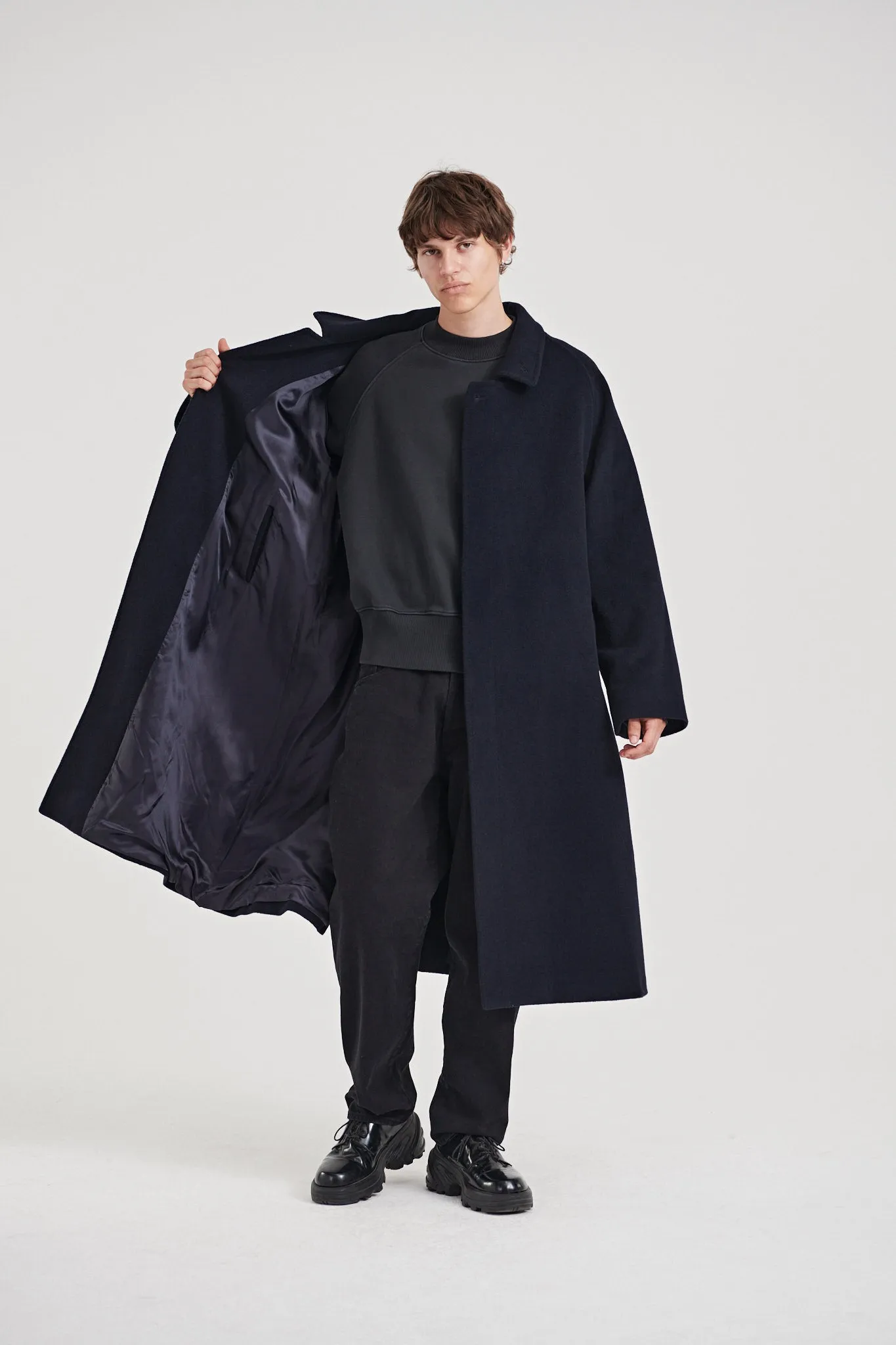 10 / Cashmere coat navy