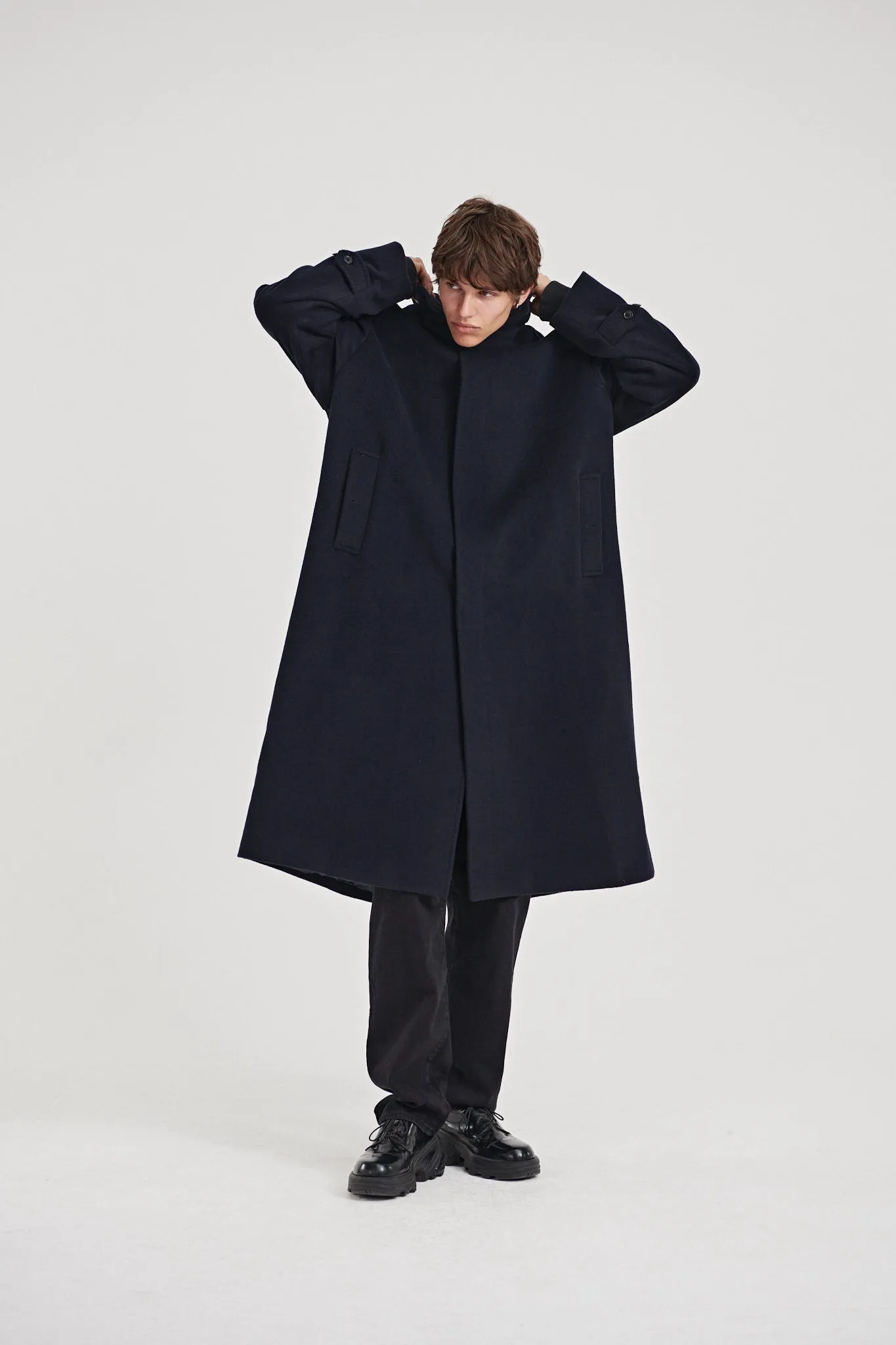 10 / Cashmere coat navy