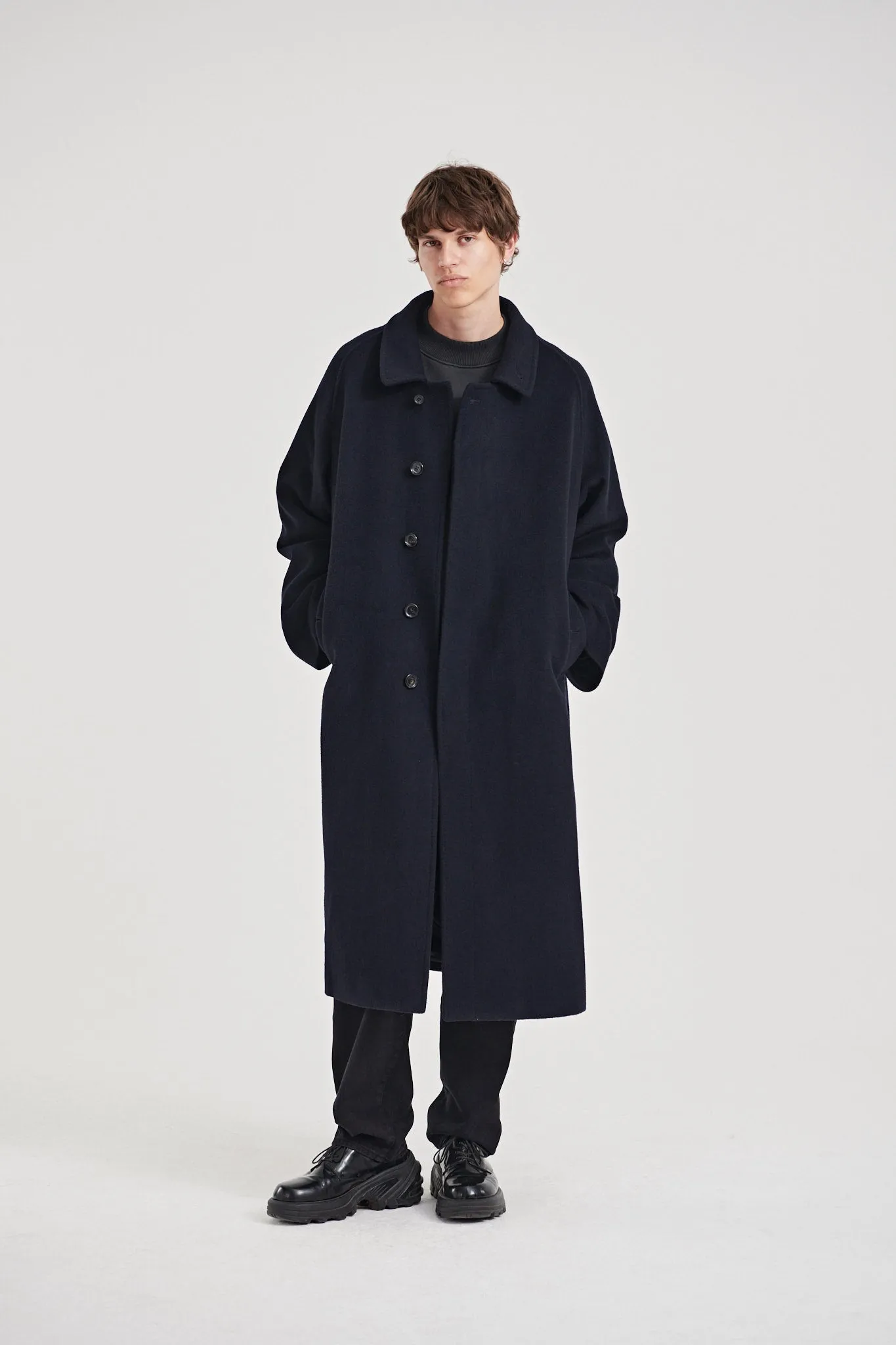 10 / Cashmere coat navy