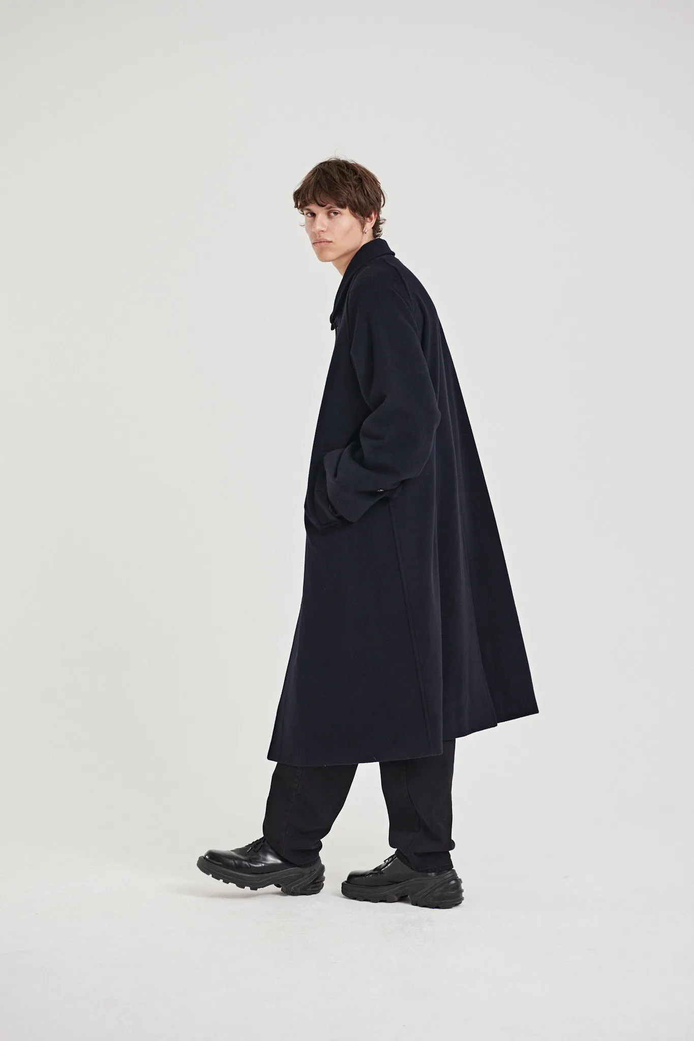 10 / Cashmere coat navy