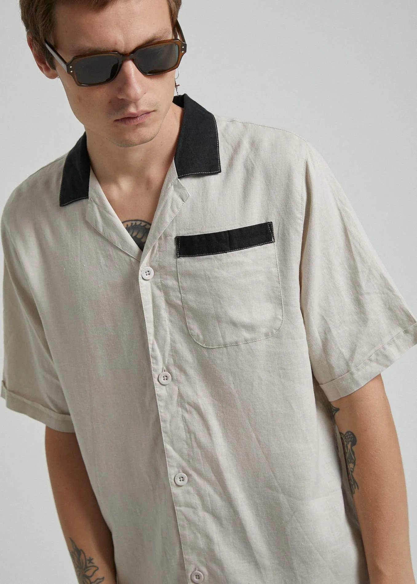 Afends Mens Bowlo - Hemp Cuban Short Sleeve Shirt - Moonbeam