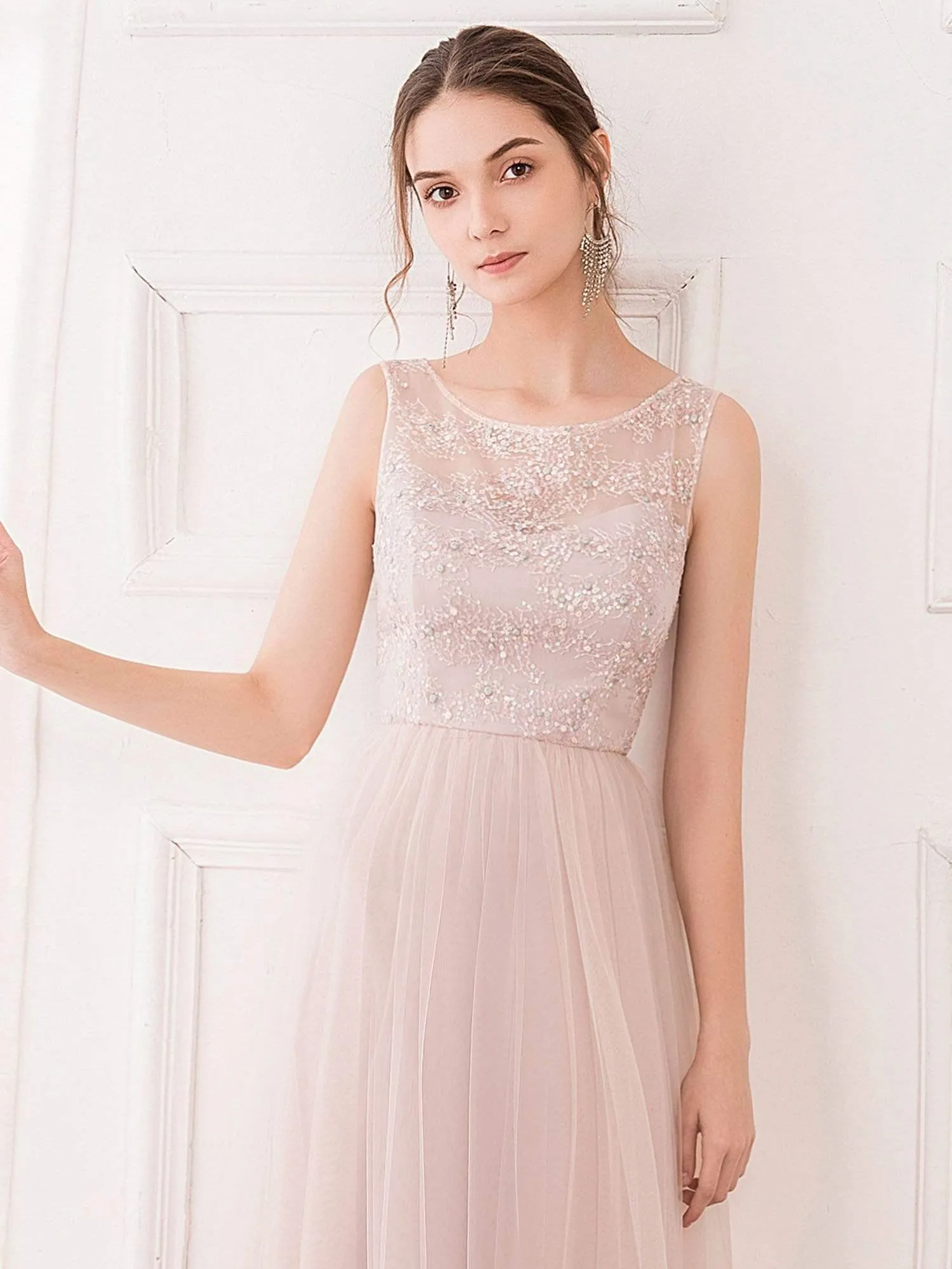 Romantic A-Line O-Neck Embroidery Tulle Bridesmaid Dress